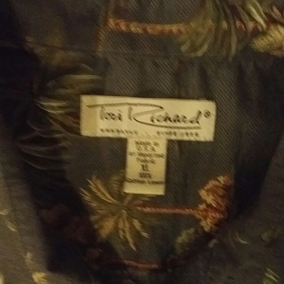 Tori Richards Hawaiian Shirt - Picture 2 of 2